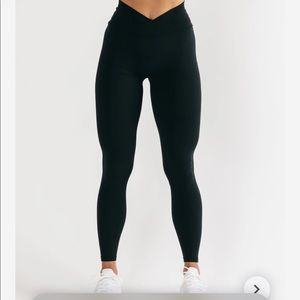 ALPHALETE Surface Power Legging - Black